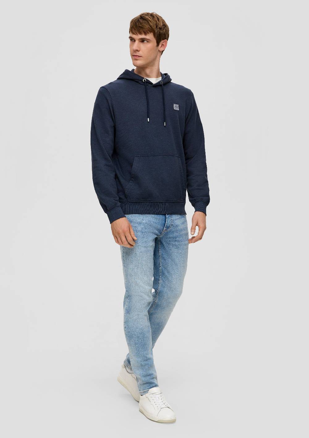s.Oliver Kapuzensweatshirt mit Logo-Detail 2025