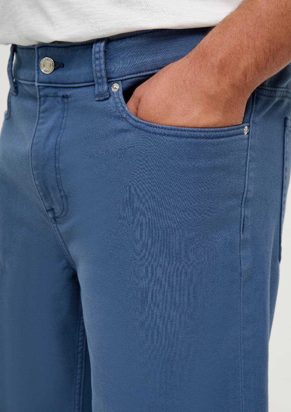 s.Oliver Jeans-Bermuda Casby / Relaxed Fit / Mid Rise / Straight Leg Valentinstagsangebot