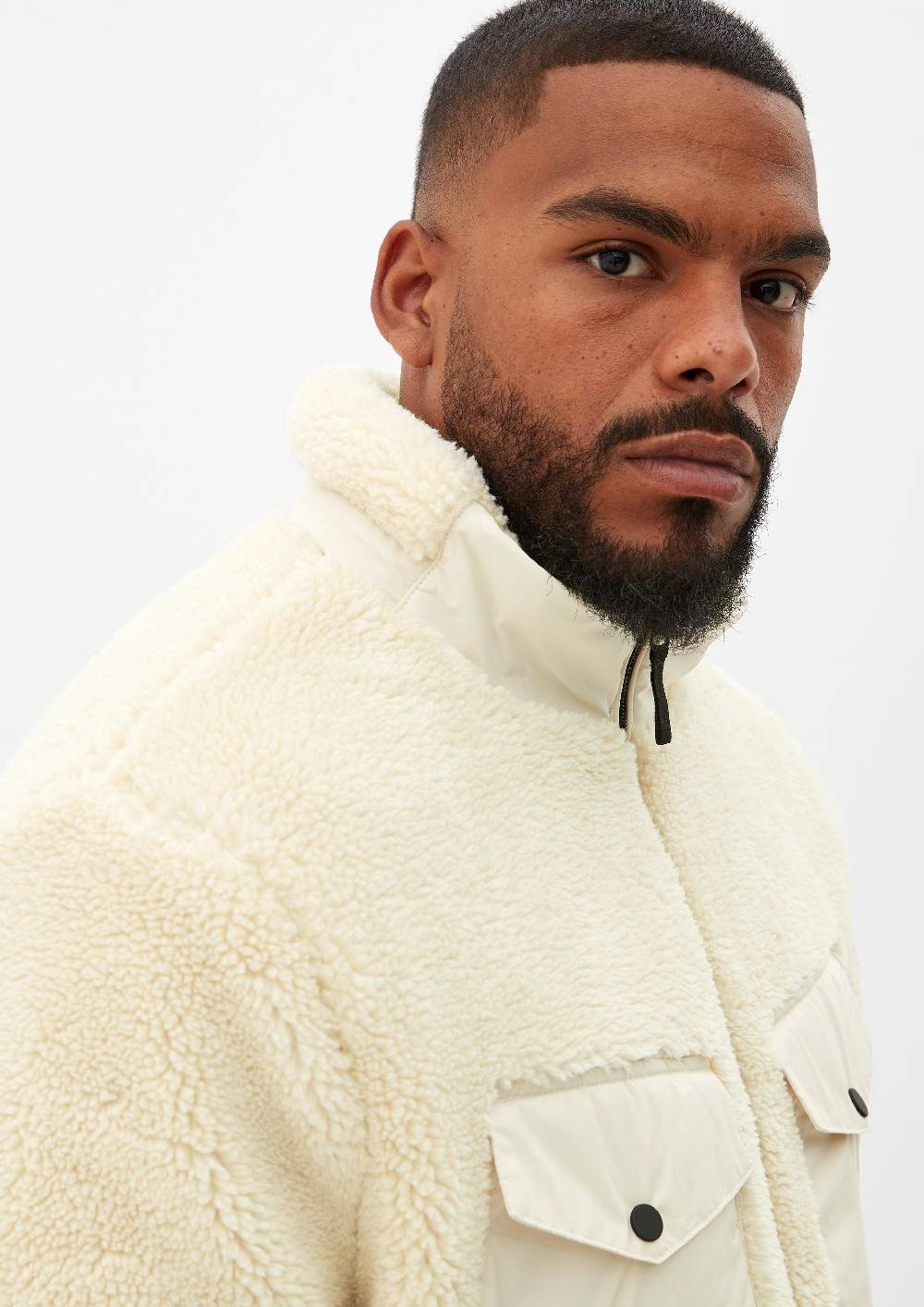 s.Oliver Jacke aus Teddyplüsch Discount Store für neue Produkte