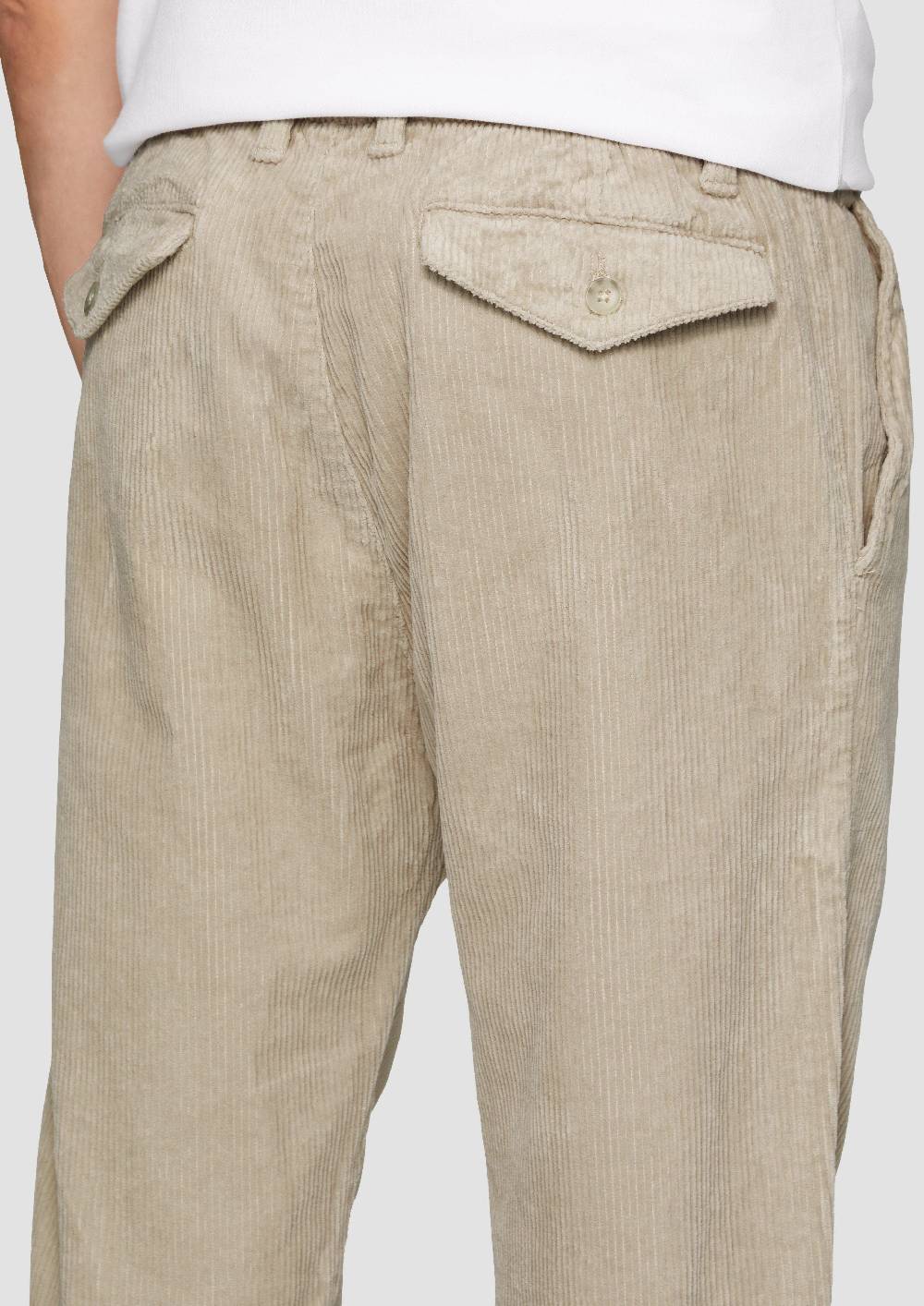 s.Oliver Cord-Chino aus Baumwollstretch mit Bundfalten Rabatt
