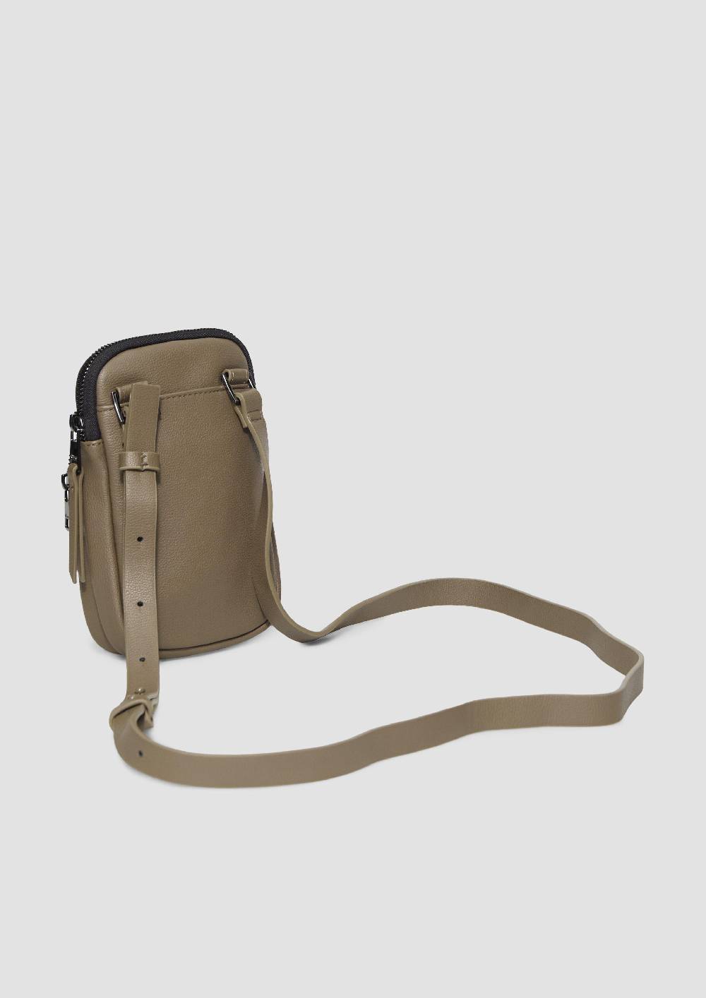 s.Oliver Handytasche in Leder-Optik Saisonschlussverkauf