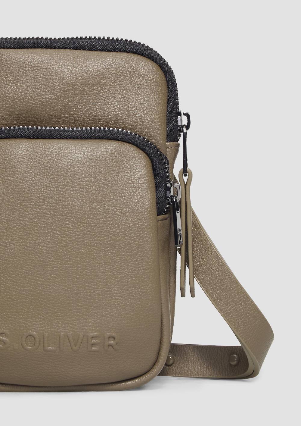 s.Oliver Handytasche in Leder-Optik Saisonschlussverkauf