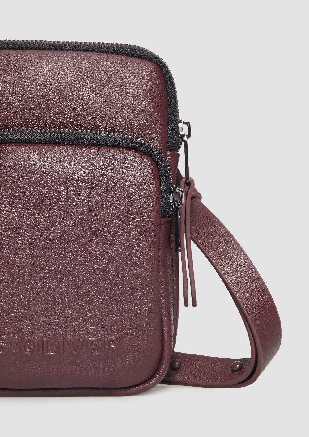 s.Oliver Handytasche in Leder-Optik Black Friday
