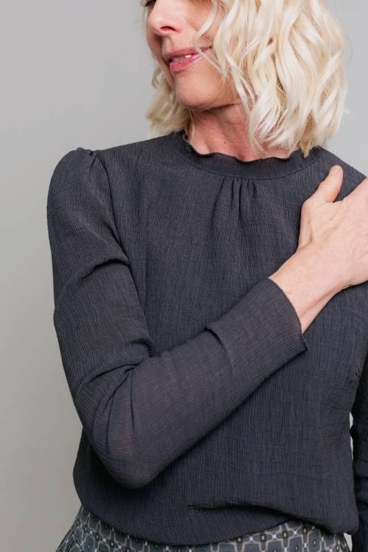 Rockmacherin Lucia Romantische Damenbluse aus Viskose-Crêpe Online Shopping