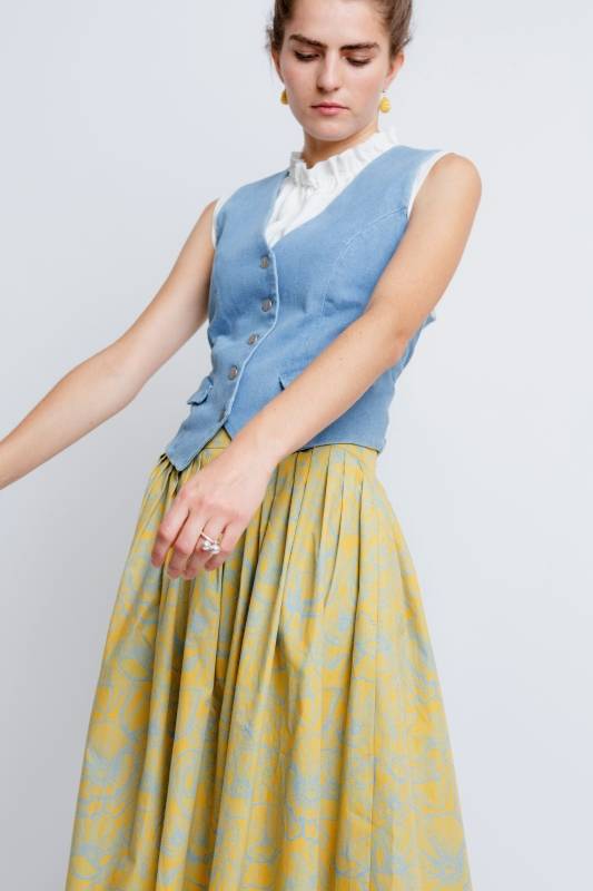 Rockmacherin Resal Damenweste aus Light Denim im klassischen Stil Wochenangebot