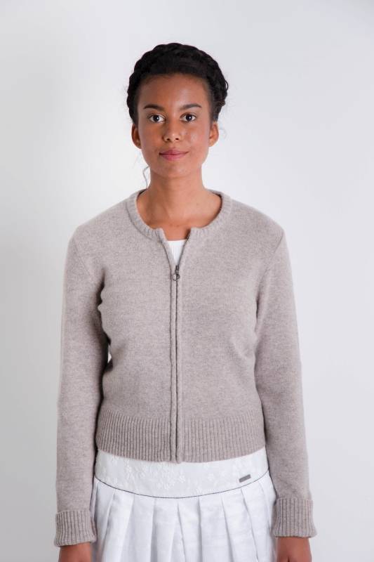 Rockmacherin Käthe light Strickjacke lehm 2025