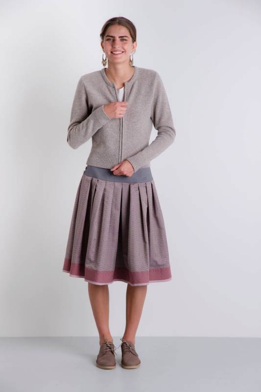 Rockmacherin Käthe light Strickjacke lehm 2025